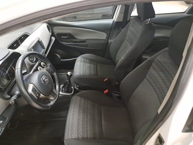 TOYOTA Yaris 1.3 5 porte Trend "Red Edition"