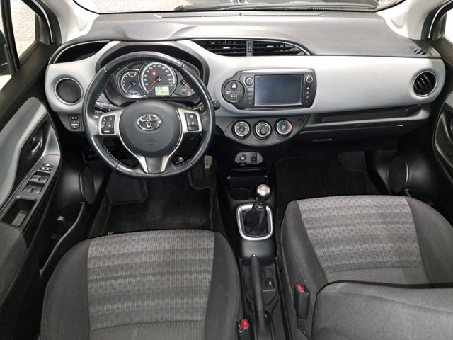 TOYOTA Yaris 1.3 5 porte Trend "Red Edition"