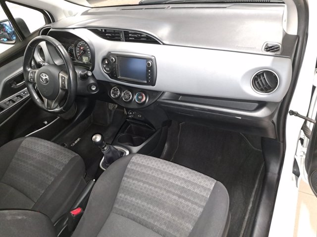 TOYOTA Yaris 1.3 5 porte Trend "Red Edition"