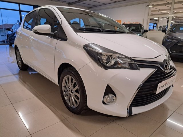 TOYOTA Yaris 1.3 5 porte Trend "Red Edition"
