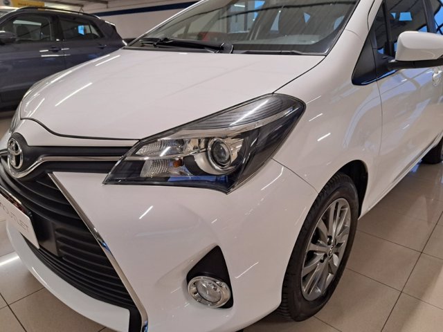 TOYOTA Yaris 1.3 5 porte Trend "Red Edition"