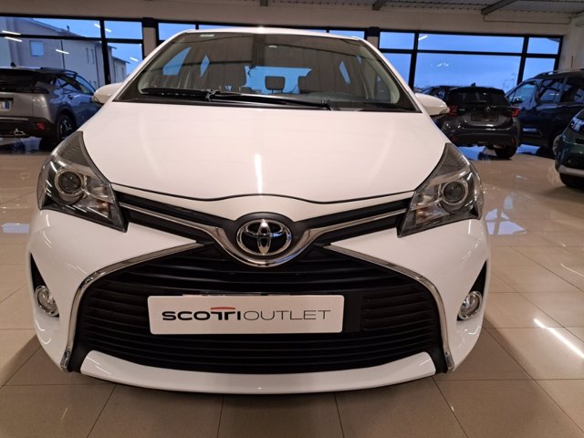 TOYOTA Yaris 1.3 5 porte Trend "Red Edition"