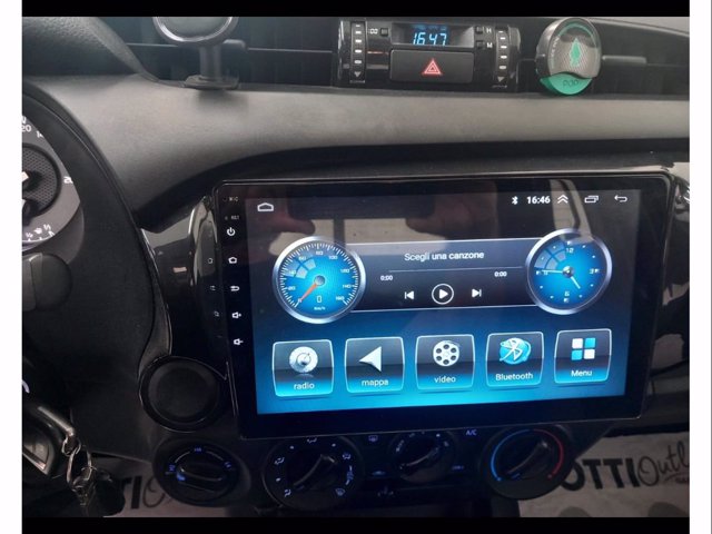 TOYOTA Hilux 2.4 d-4d c&c 4x4 comfort
