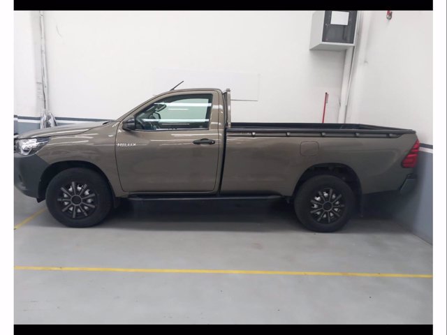 TOYOTA Hilux 2.4 d-4d c&c 4x4 comfort