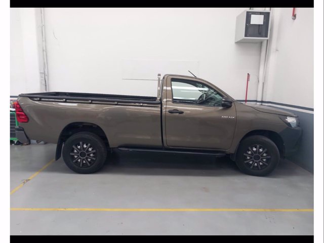 TOYOTA Hilux 2.4 d-4d c&c 4x4 comfort