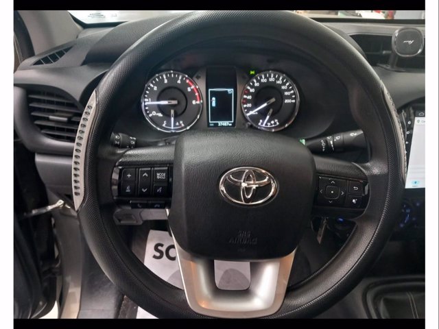 TOYOTA Hilux 2.4 d-4d c&c 4x4 comfort