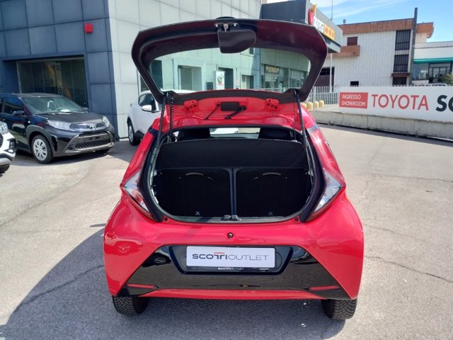 TOYOTA Aygo 5p 1.0 x-play m-mt 72cv