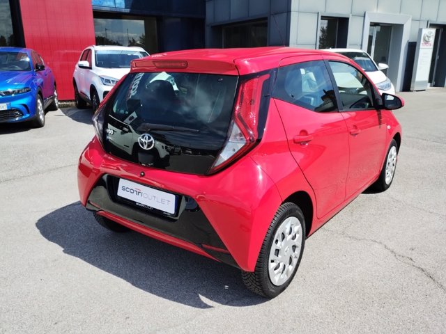 TOYOTA Aygo 5p 1.0 x-play m-mt 72cv