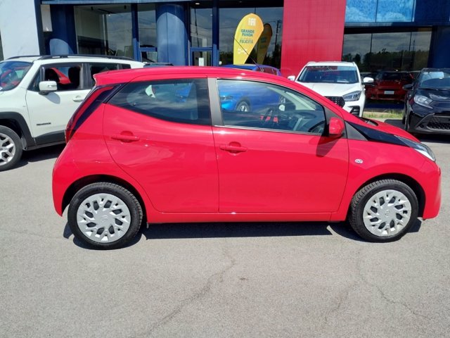 TOYOTA Aygo 5p 1.0 x-play m-mt 72cv