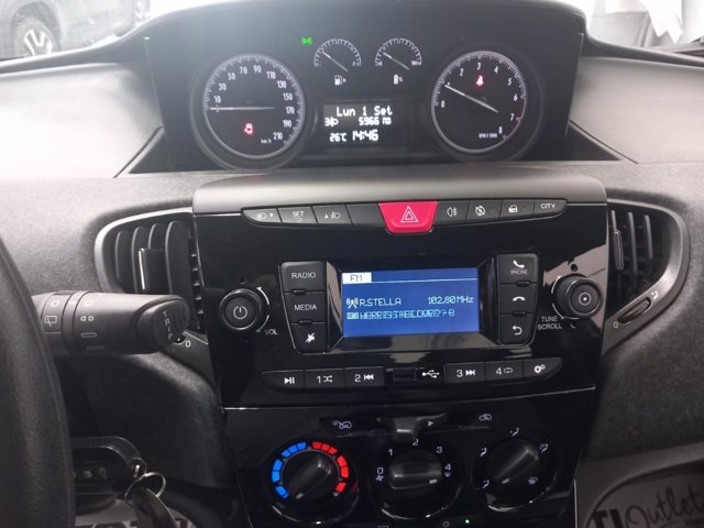 LANCIA Ypsilon 1.0 firefly hybrid silver s&s 70cv