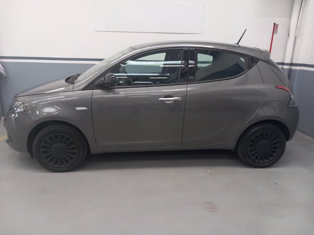 LANCIA Ypsilon 1.0 firefly hybrid silver s&s 70cv