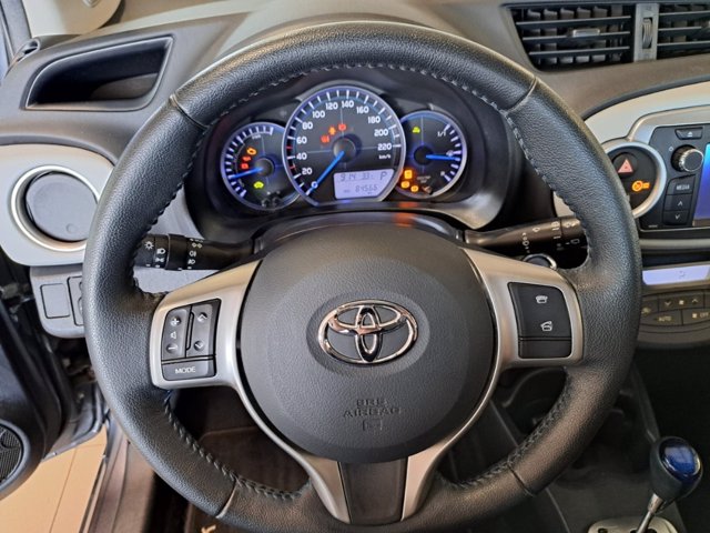 TOYOTA Yaris 5p 1.5h lounge