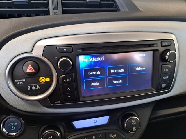 TOYOTA Yaris 5p 1.5h lounge