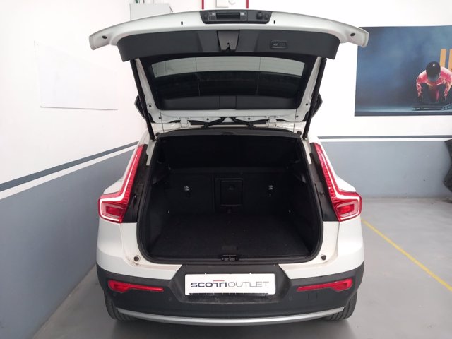 VOLVO Xc40 2.0 d3 momentum geartronic my20