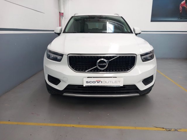 VOLVO Xc40 2.0 d3 momentum geartronic my20