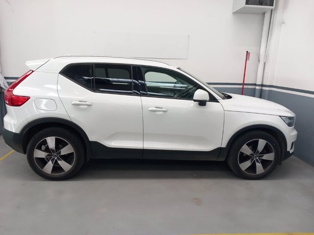 VOLVO Xc40 2.0 d3 momentum geartronic my20