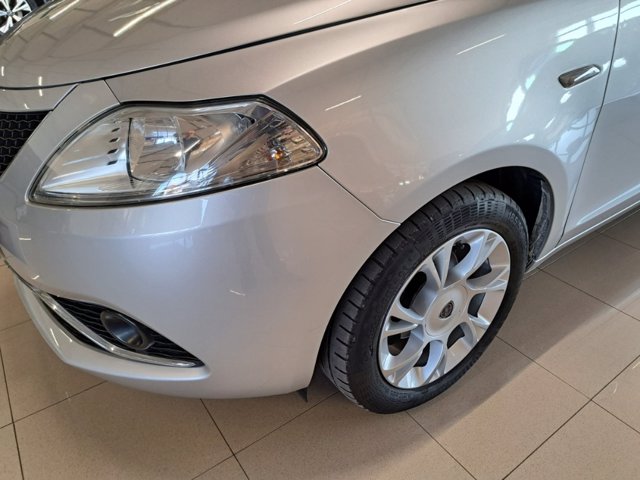 LANCIA Ypsilon 1.2 gold 69cv my16