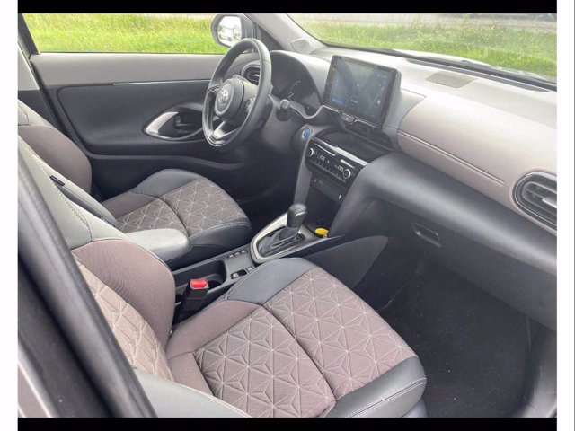 TOYOTA Yaris cross 1.5h lounge fwd 116cv e-cvt
