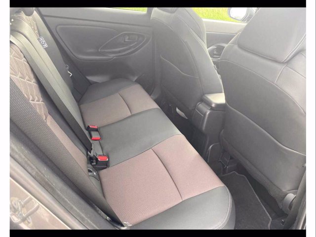 TOYOTA Yaris cross 1.5h lounge fwd 116cv e-cvt