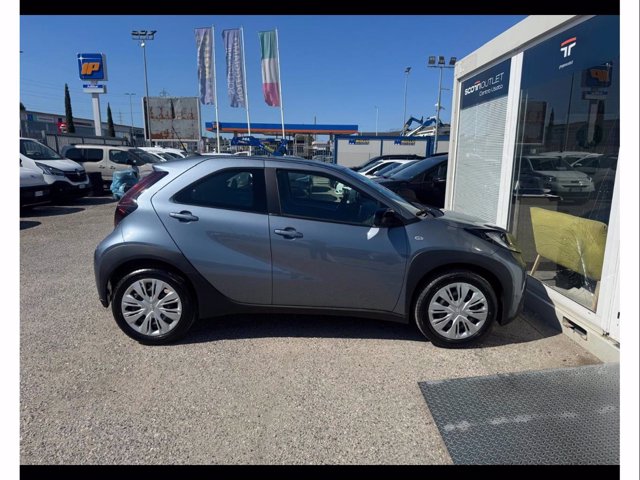 TOYOTA Aygo x 1.0 active 72cv