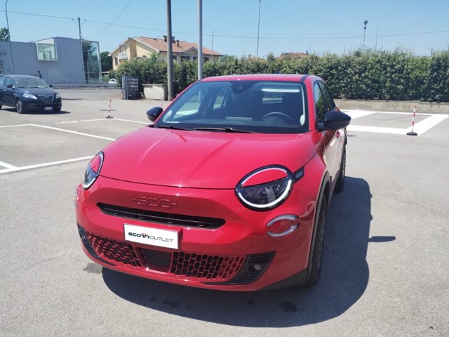 FIAT 600e Red