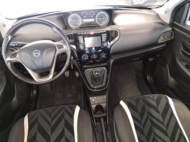 LANCIA Ypsilon 1.2 gold 69cv