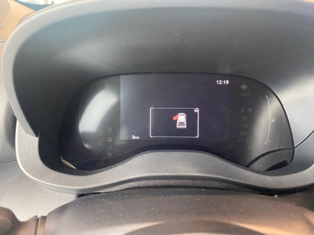 TOYOTA Yaris 1.5h trend