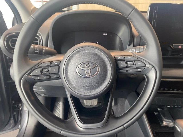 TOYOTA Yaris 1.5h trend