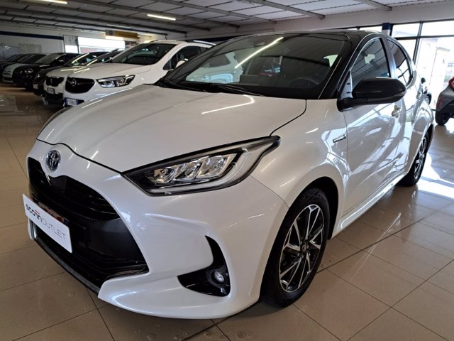TOYOTA Yaris 1.5h style