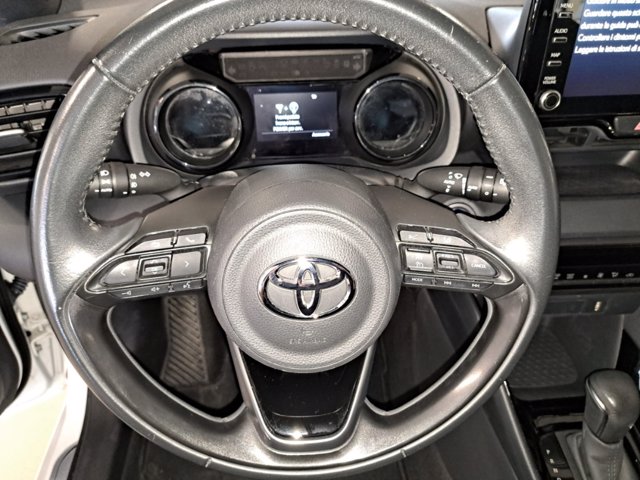 TOYOTA Yaris 1.5h style