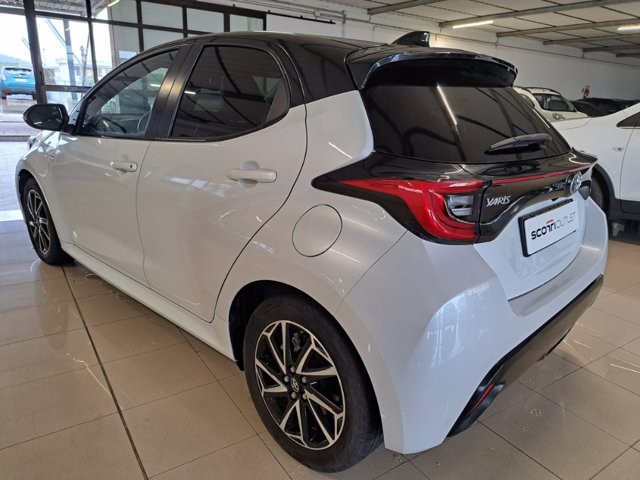TOYOTA Yaris 1.5h style