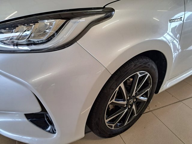 TOYOTA Yaris 1.5h style