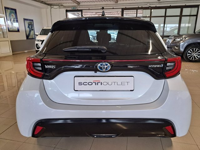 TOYOTA Yaris 1.5h style