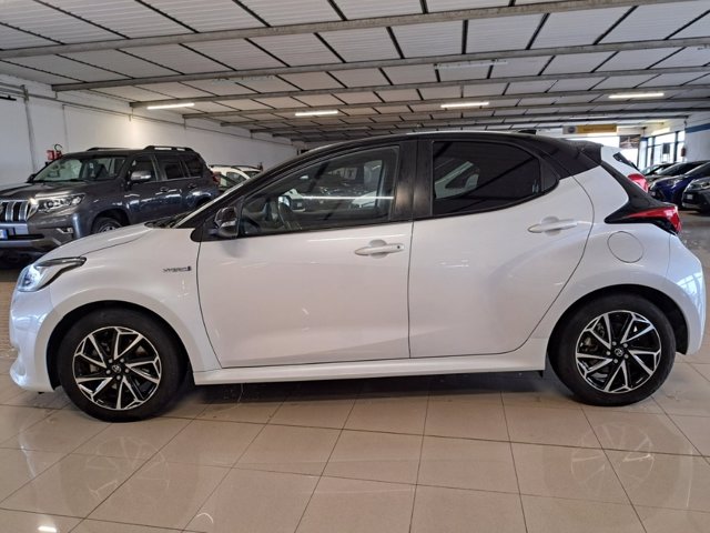 TOYOTA Yaris 1.5h style