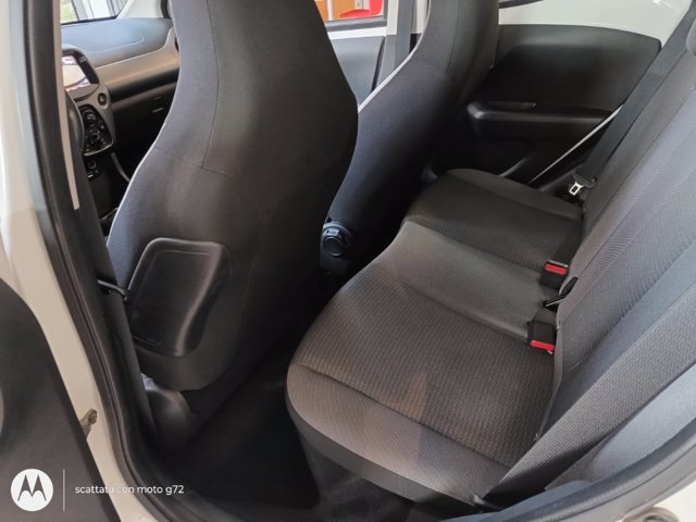 TOYOTA Aygo 5p 1.0 x-play m-mt 72cv