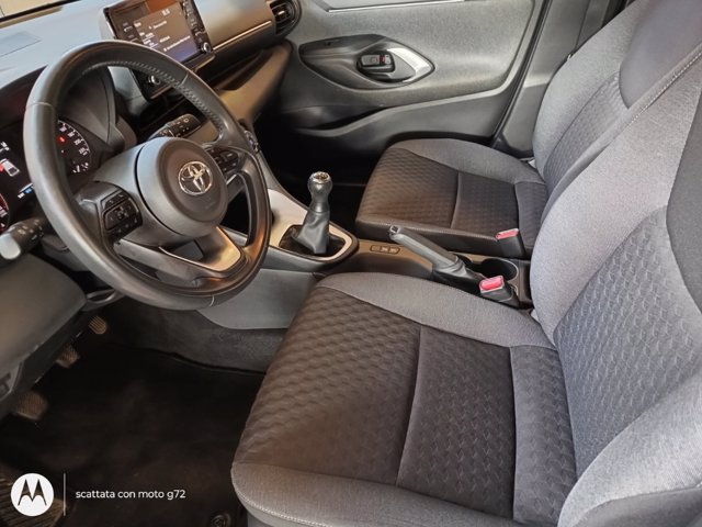 TOYOTA Yaris 1.0 active