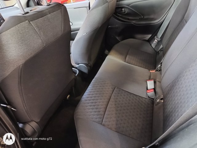 TOYOTA Yaris 1.0 active