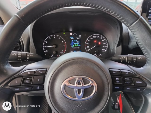 TOYOTA Yaris 1.0 active