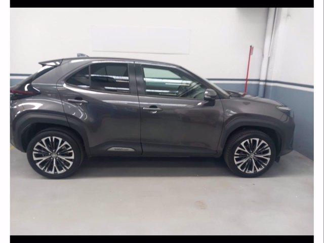 TOYOTA Yaris cross 1.5h lounge awd-i 116cv e-cvt