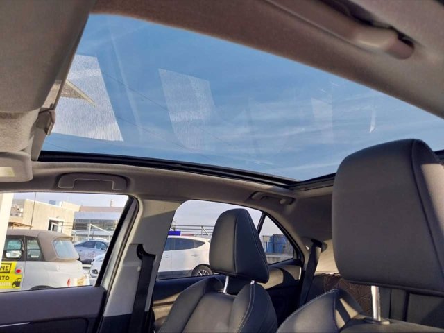 TOYOTA Yaris cross 1.5h lounge fwd 116cv e-cvt