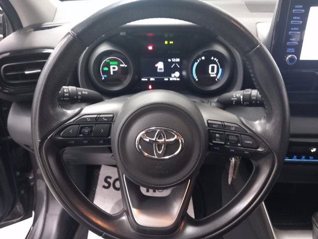 TOYOTA Yaris 1.5h trend