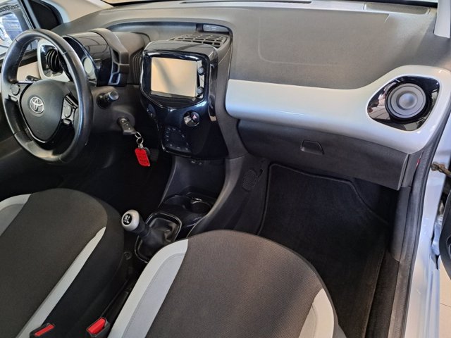 TOYOTA Aygo 5p 1.0 x-cite