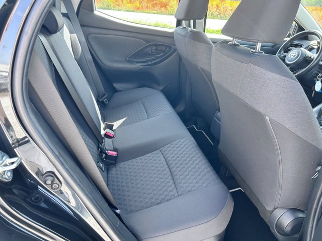 TOYOTA Yaris 1.5h trend