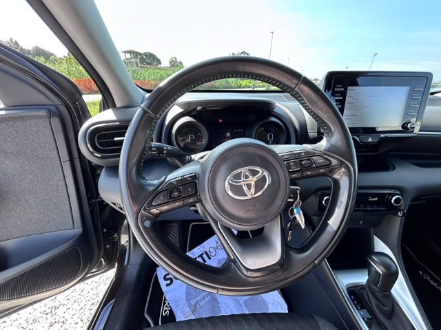 TOYOTA Yaris 1.5h trend