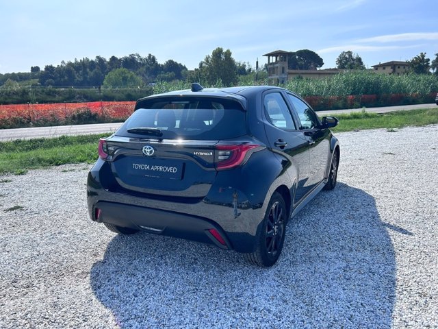 TOYOTA Yaris 1.5h trend