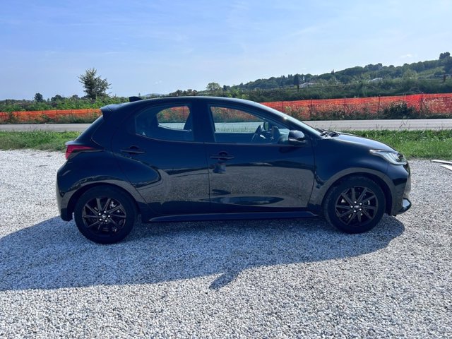 TOYOTA Yaris 1.5h trend