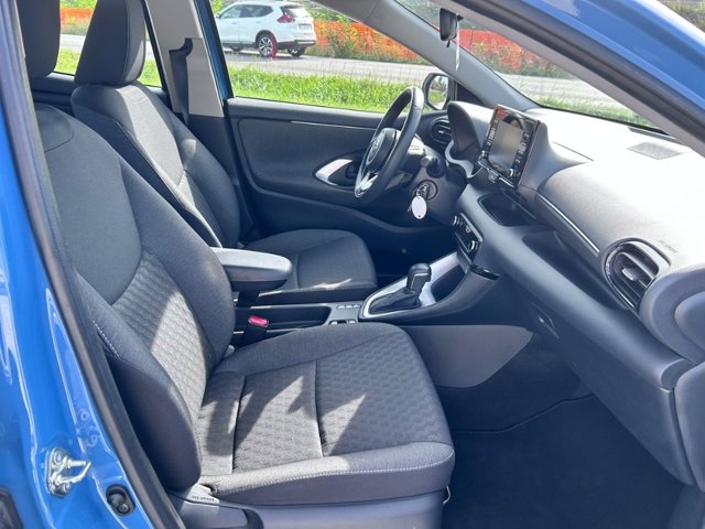 TOYOTA Yaris 1.5h active