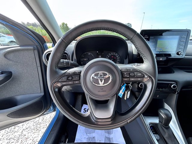 TOYOTA Yaris 1.5h active