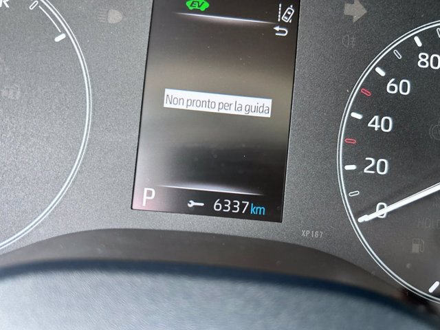 TOYOTA Yaris 1.5h active