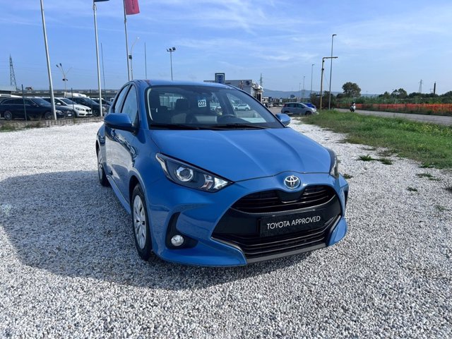 TOYOTA Yaris 1.5h active